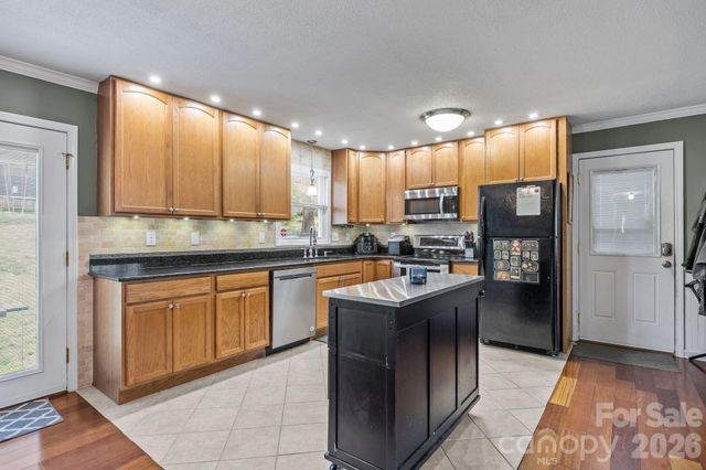 3942 Linwood Road, Gastonia, NC 28052