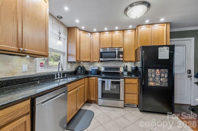 3942 Linwood Road, Gastonia, NC 28052