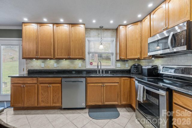 3942 Linwood Road, Gastonia, NC 28052