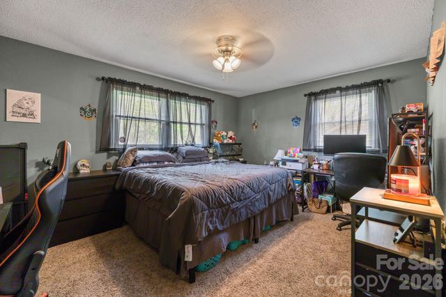 3942 Linwood Road, Gastonia, NC 28052