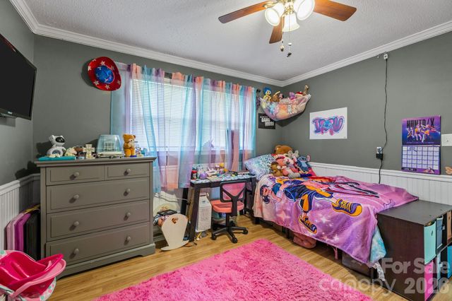 3942 Linwood Road, Gastonia, NC 28052