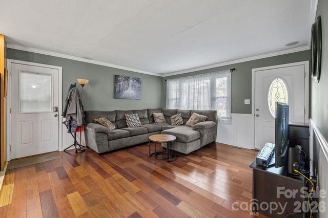 3942 Linwood Road, Gastonia, NC 28052