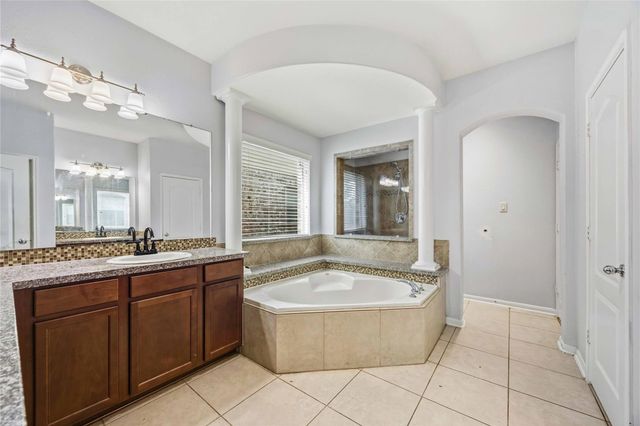 2522 Crystal Shore Drive, Rosharon, TX 77583