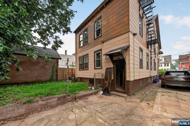 288 Pomona Avenue, Newark, NJ 07112