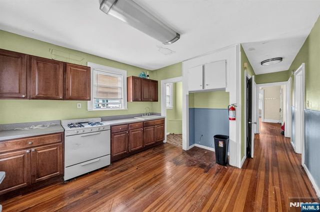 288 Pomona Avenue, Newark, NJ 07112