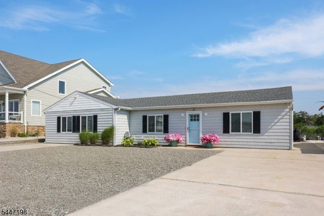 67 Hornblower Dr, Ocean Twp., NJ 08758