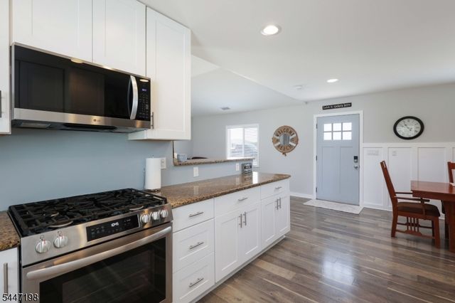 67 Hornblower Dr, Ocean Twp., NJ 08758