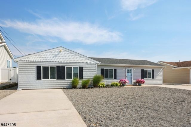 67 Hornblower Dr, Ocean Twp., NJ 08758