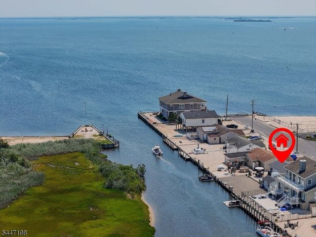 67 Hornblower Dr, Ocean Twp., NJ 08758