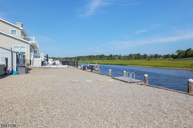 67 Hornblower Dr, Ocean Twp., NJ 08758