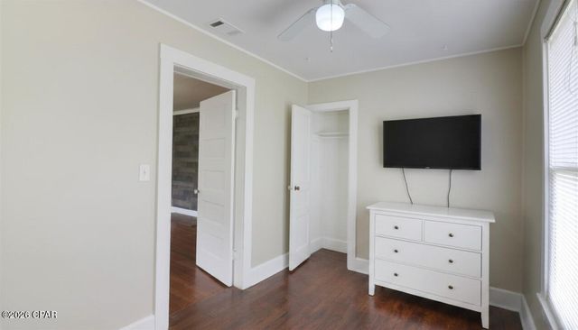 200 E 5th Street, Lynn Haven, FL 32444