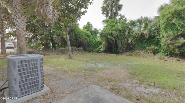 200 E 5th Street, Lynn Haven, FL 32444