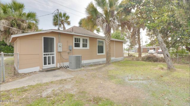 200 E 5th Street, Lynn Haven, FL 32444