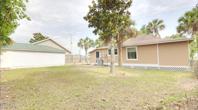 200 E 5th Street, Lynn Haven, FL 32444
