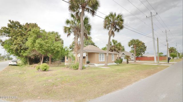 200 E 5th Street, Lynn Haven, FL 32444