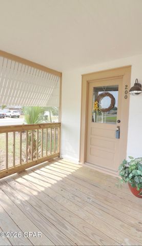 200 E 5th Street, Lynn Haven, FL 32444