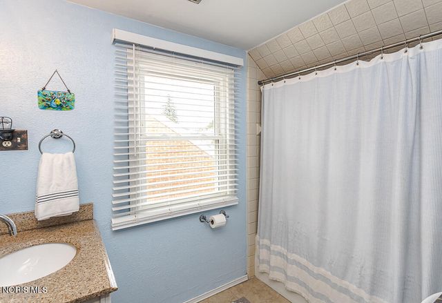 2236 Beaufort Avenue, Toledo, OH 43613