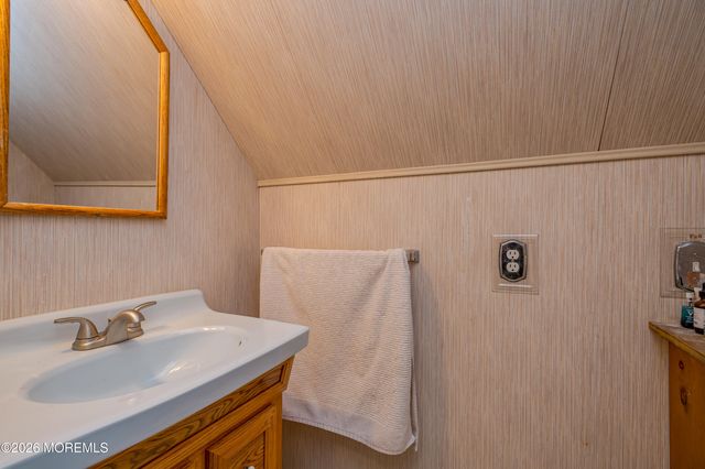 500 Pine Street, Lakehurst, NJ 08733