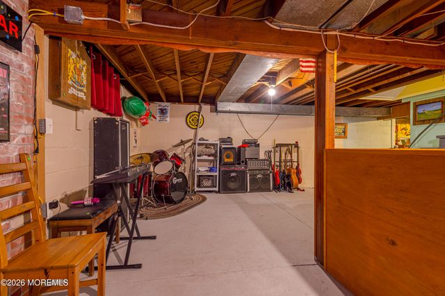 500 Pine Street, Lakehurst, NJ 08733