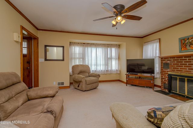 500 Pine Street, Lakehurst, NJ 08733
