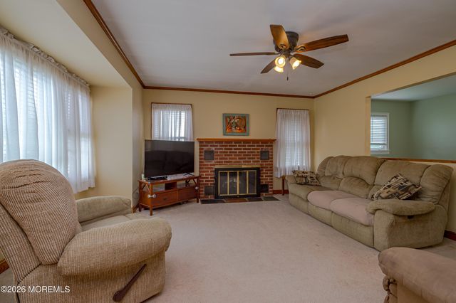 500 Pine Street, Lakehurst, NJ 08733