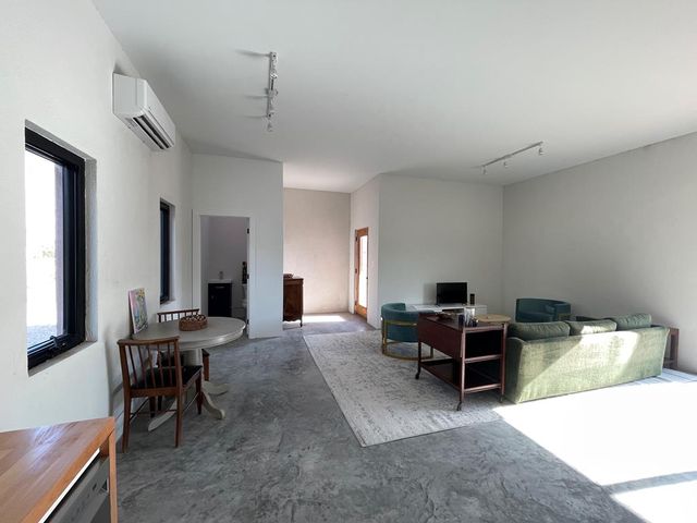 1402 W Philadelphia St, Marfa, TX 79843