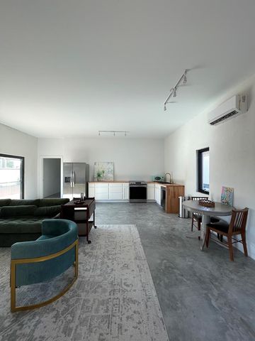 1402 W Philadelphia St, Marfa, TX 79843