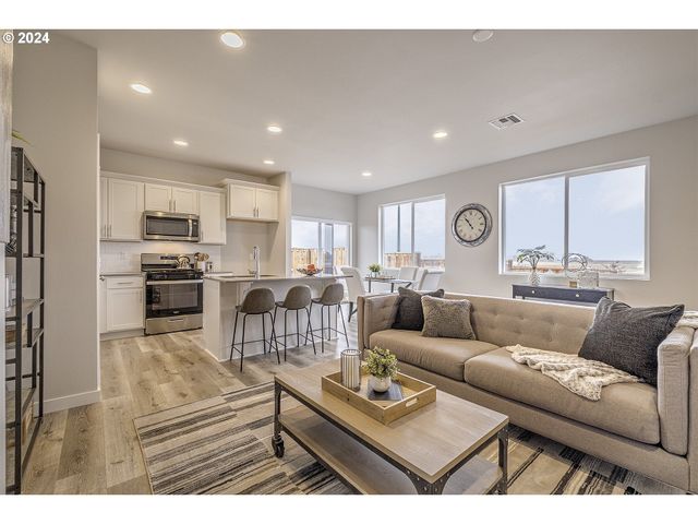 3660 Ash St Lot 117, Forest Grove, OR 97116