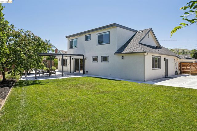 11 Belinda Ct, San Ramon, CA 94583