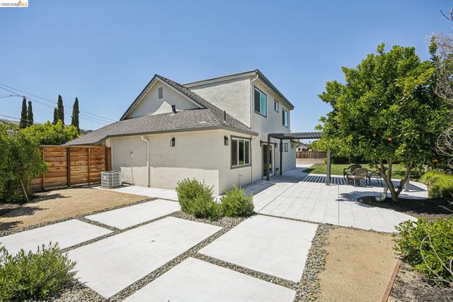 11 Belinda Ct, San Ramon, CA 94583