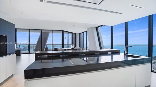 1000 Biscayne Blvd 4401, Miami, FL 33132