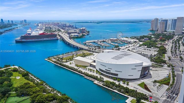 1000 Biscayne Blvd 4401, Miami, FL 33132