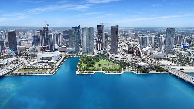 1000 Biscayne Blvd 4401, Miami, FL 33132