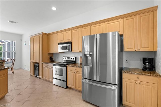 20000 Seadale CT, Estero, FL 33928