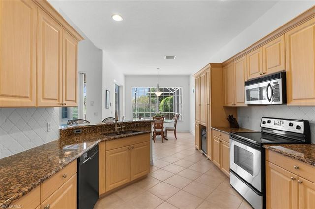 20000 Seadale CT, Estero, FL 33928