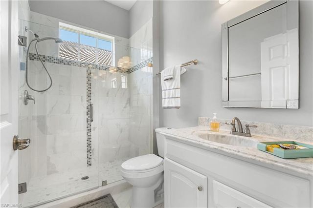 20000 Seadale CT, Estero, FL 33928