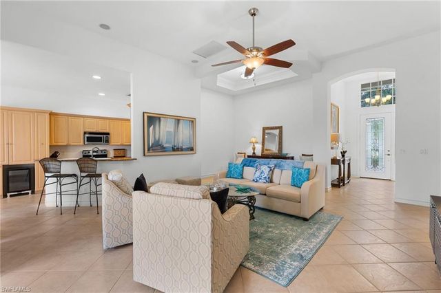 20000 Seadale CT, Estero, FL 33928