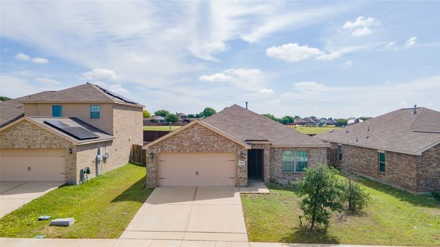4505 Mares Tail Drive, Forney, TX 75126