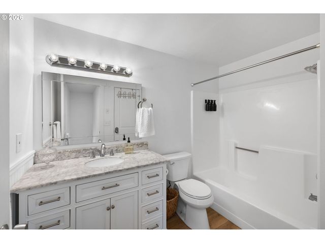 13450 DUANE St, Oregon City, OR 97045