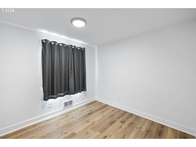 13450 DUANE St, Oregon City, OR 97045