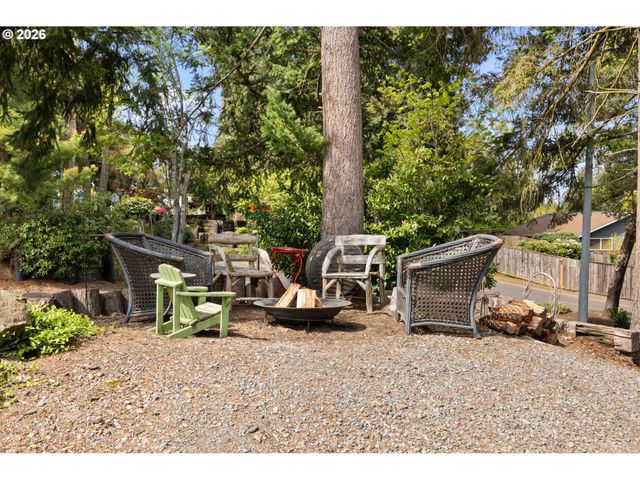 13450 DUANE St, Oregon City, OR 97045