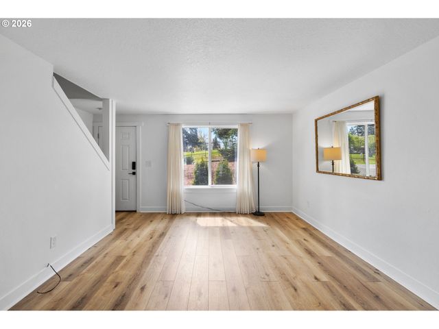 13450 DUANE St, Oregon City, OR 97045