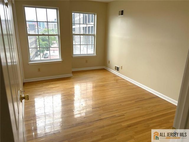 76 Union Street A10, Newark, NJ 07105