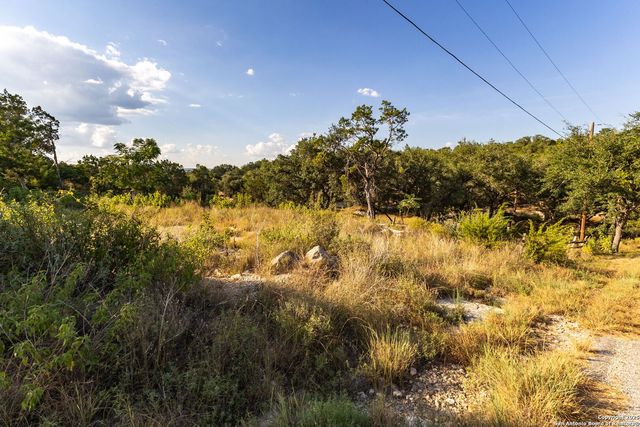 617 Canyon Edge, Canyon Lake, TX 78133
