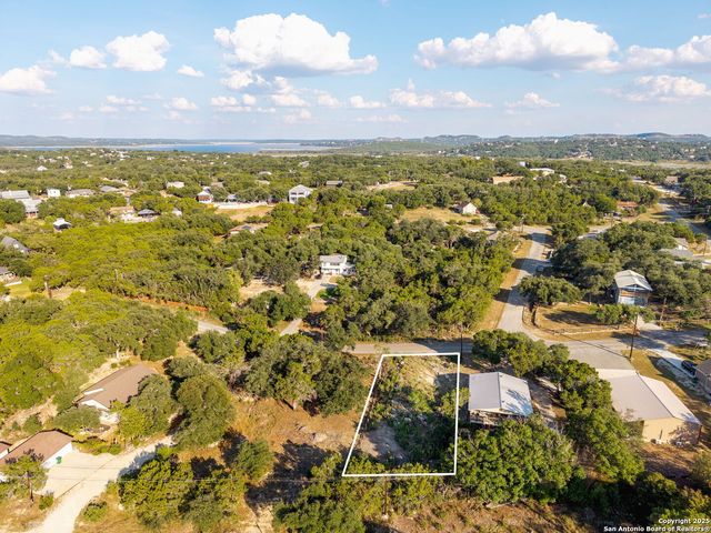 617 Canyon Edge, Canyon Lake, TX 78133