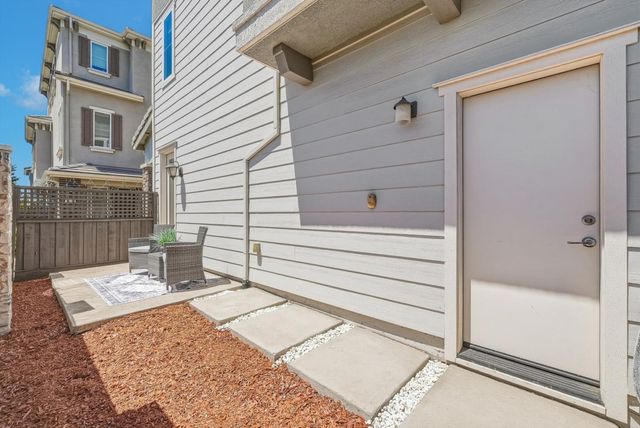 2880 Stringham Way, Dublin, CA 94568