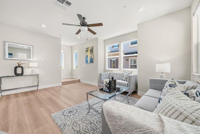 2880 Stringham Way, Dublin, CA 94568