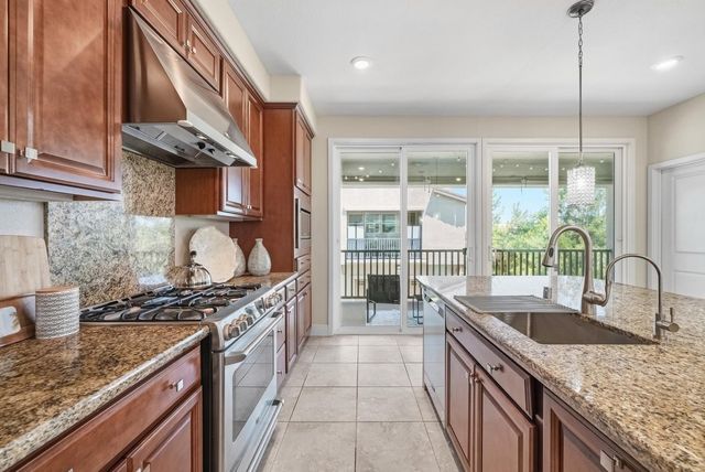 2880 Stringham Way, Dublin, CA 94568