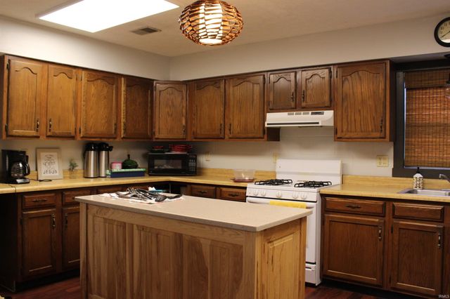 1409 W Kirkwood Ave, Bloomington, IN 47404