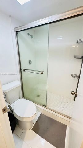 7100 NW 17 111 111, Plantation, FL 33313